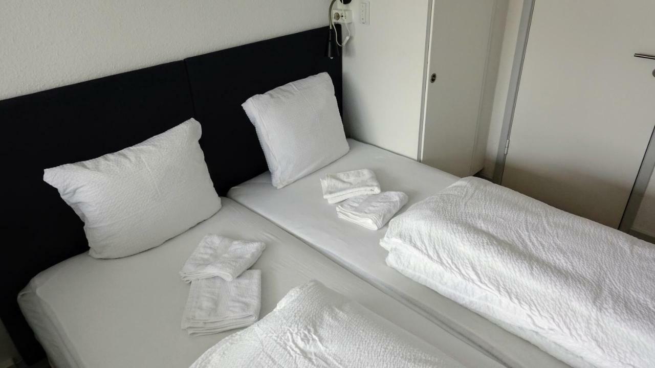 2 Rooms, Private Kitchen, Bathroom, And Garden. Århus 外观 照片